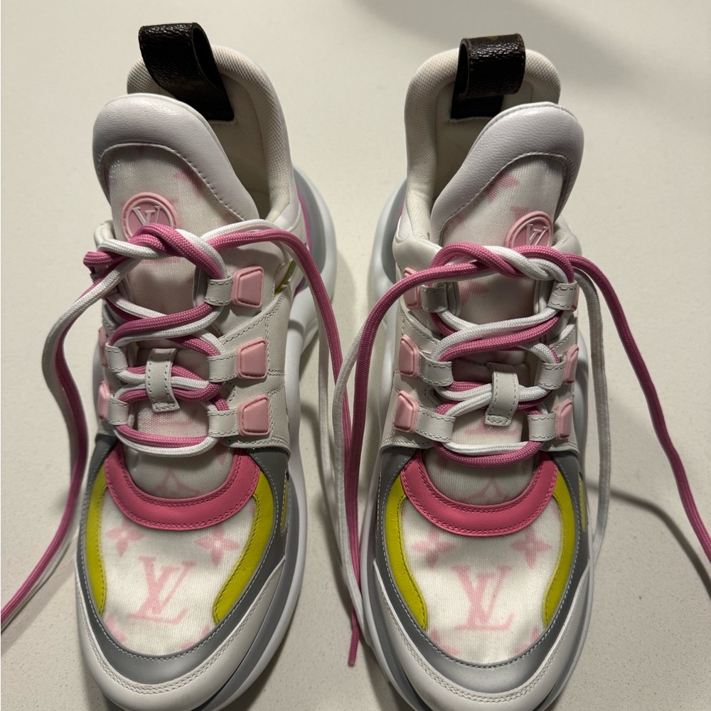 Original LOUIS VUITTON Sneakers - Picture 3 of 4
